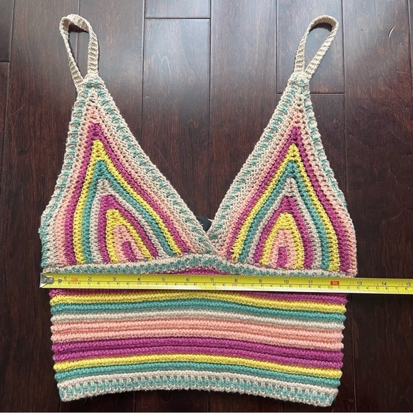 Lulu’s Women's Multicolor Striped Crochet Cropped Tank Top Sz Large - Picture 6 of 8